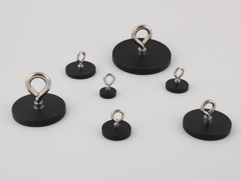 Rubber Coated Magnets with Closed Eyebolts